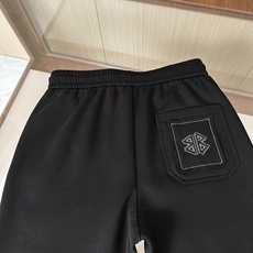 🆕🆕🆕BALENCIAGA 巴黎世家2025秋冬休闲裤,采用纯棉面料制作,舒适柔软,前面凹凸压胶精致的L 🆕🆕🆕BALENCIAGA 巴黎世家2025秋冬休闲裤,采用纯棉面料制作,舒适柔软,前面凹凸压胶精致的L