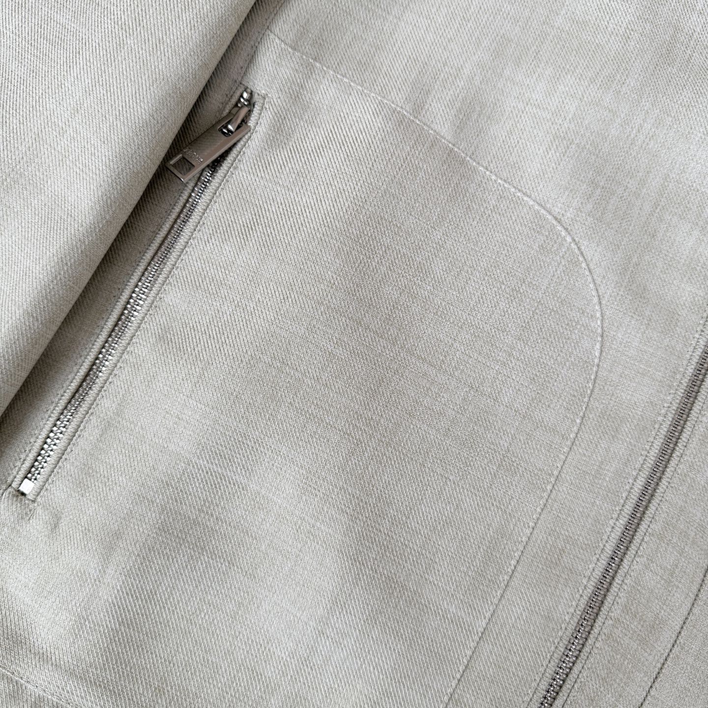 🆕🆕🆕【Zegna】杰尼亚 新款夹克杰家始终秉持着对卓越品质和精湛工艺的不懈追求，推出这款令人倾心的经典