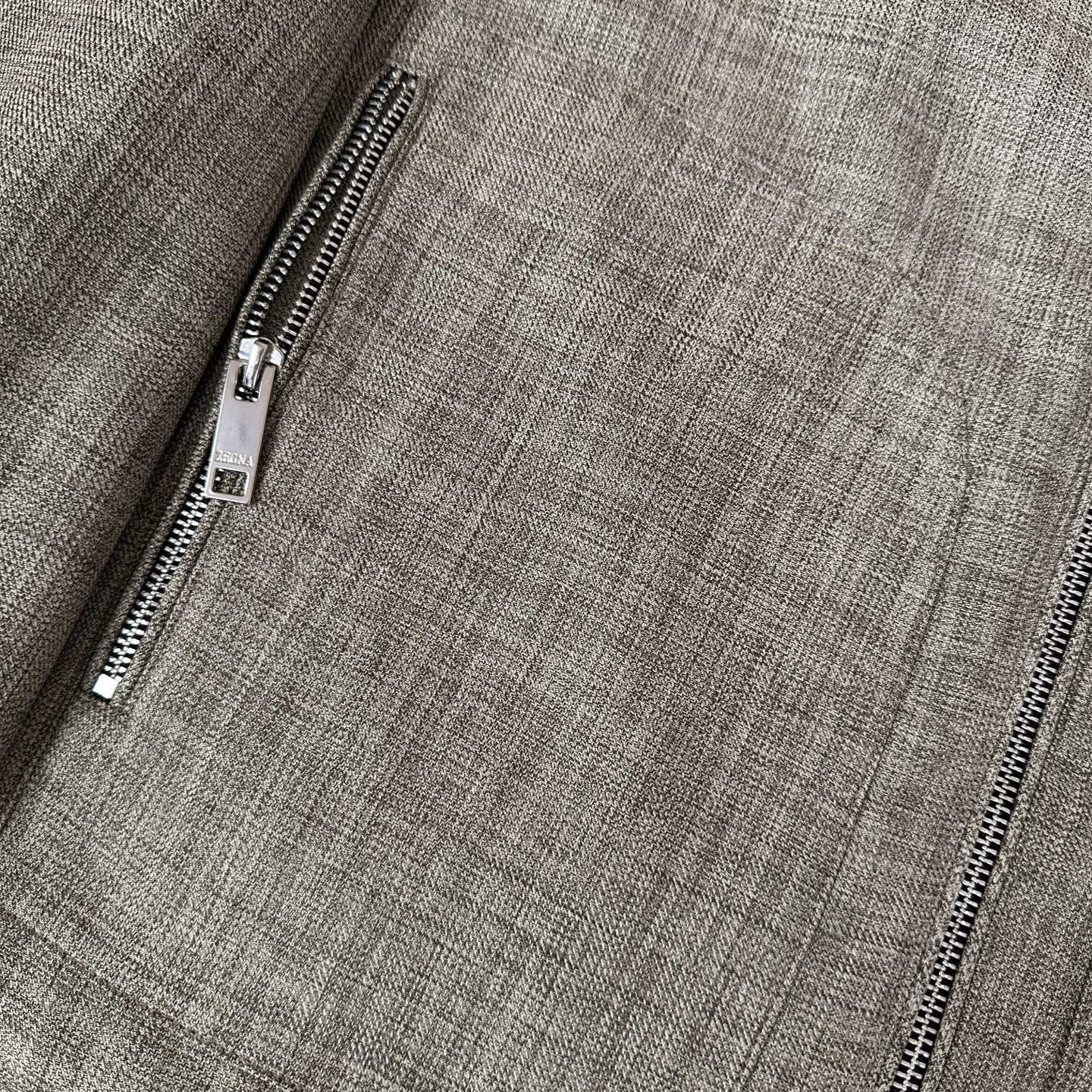 🆕🆕🆕【Zegna】杰尼亚 新款夹克杰家始终秉持着对卓越品质和精湛工艺的不懈追求，推出这款令人倾心的经典