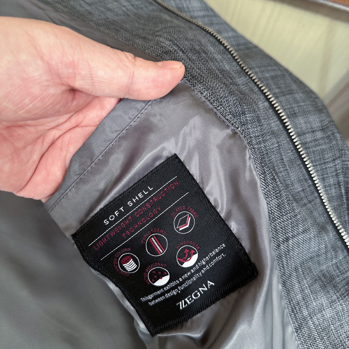 🆕🆕🆕【Zegna】杰尼亚 新款夹克杰家始终秉持着对卓越品质和精湛工艺的不懈追求，推出这款令人倾心的经典