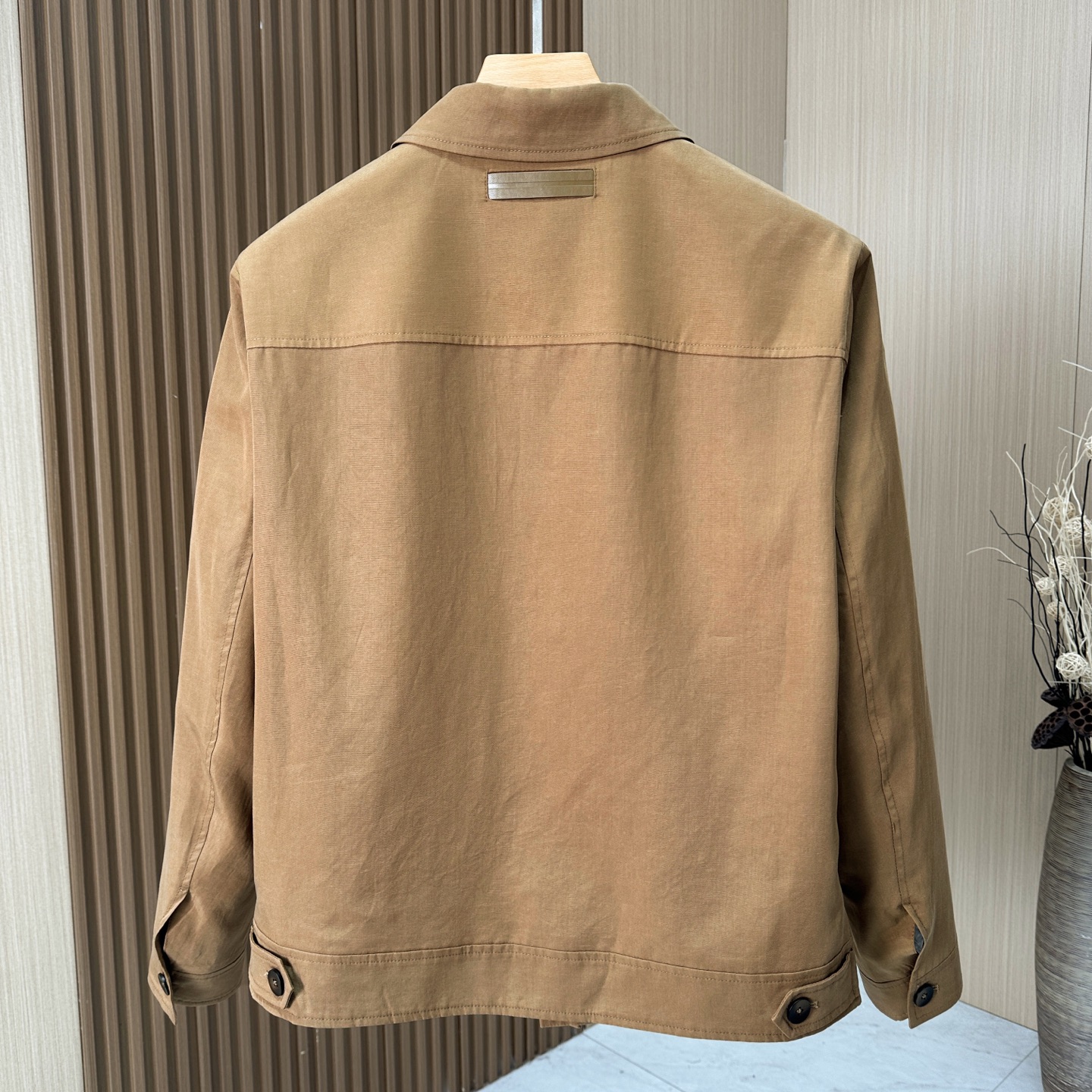 🆕🆕🆕【Zegna】杰尼亚 令人倾心的精选优质100%麻料、以其精湛的工艺、高品质的面料和时尚的设计而受