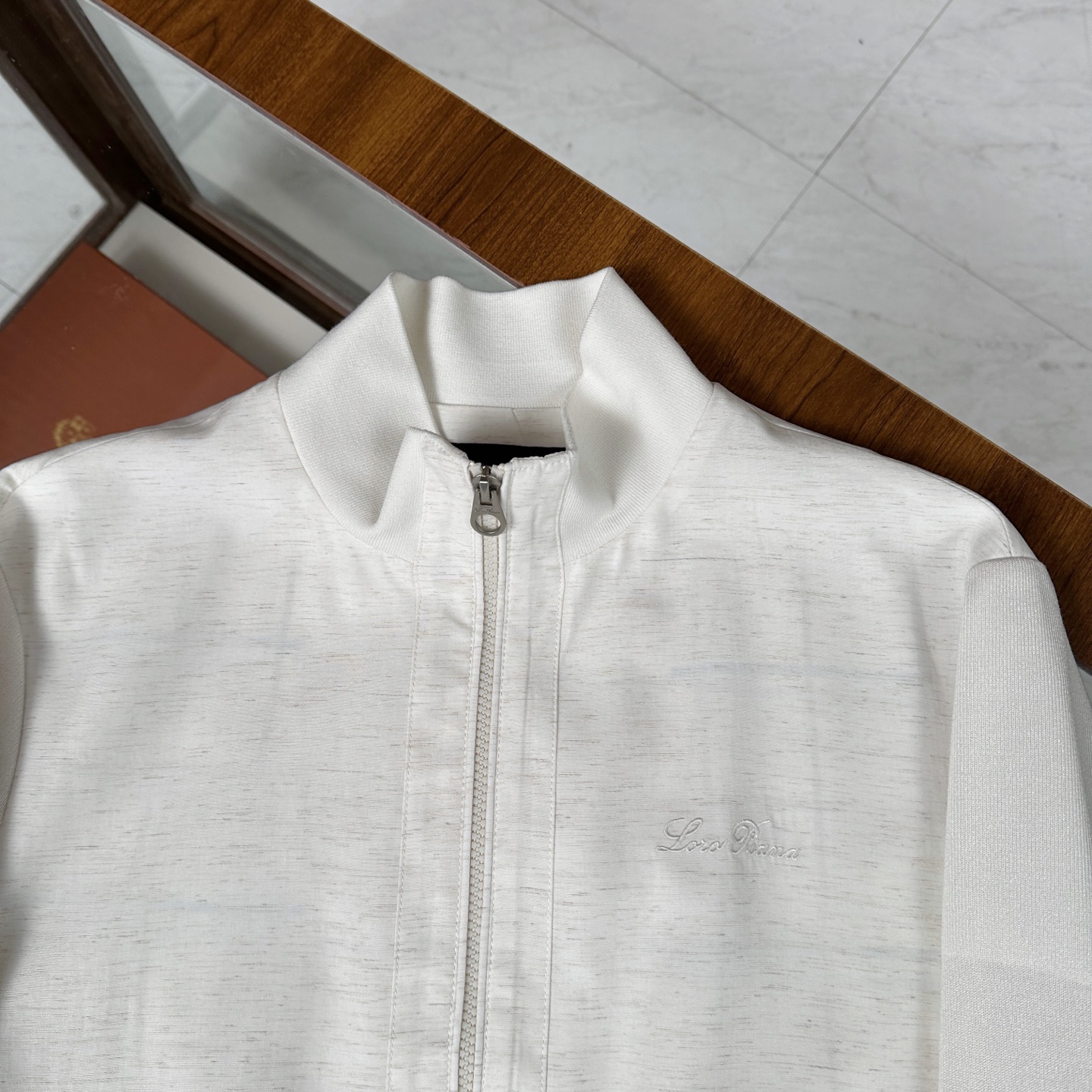 🆕🆕🆕【Loro Pina】诺悠翩雅 新品男士经典飞行员夹克外套、甄选优质亚麻纤维面料，解锁文艺腔调、经