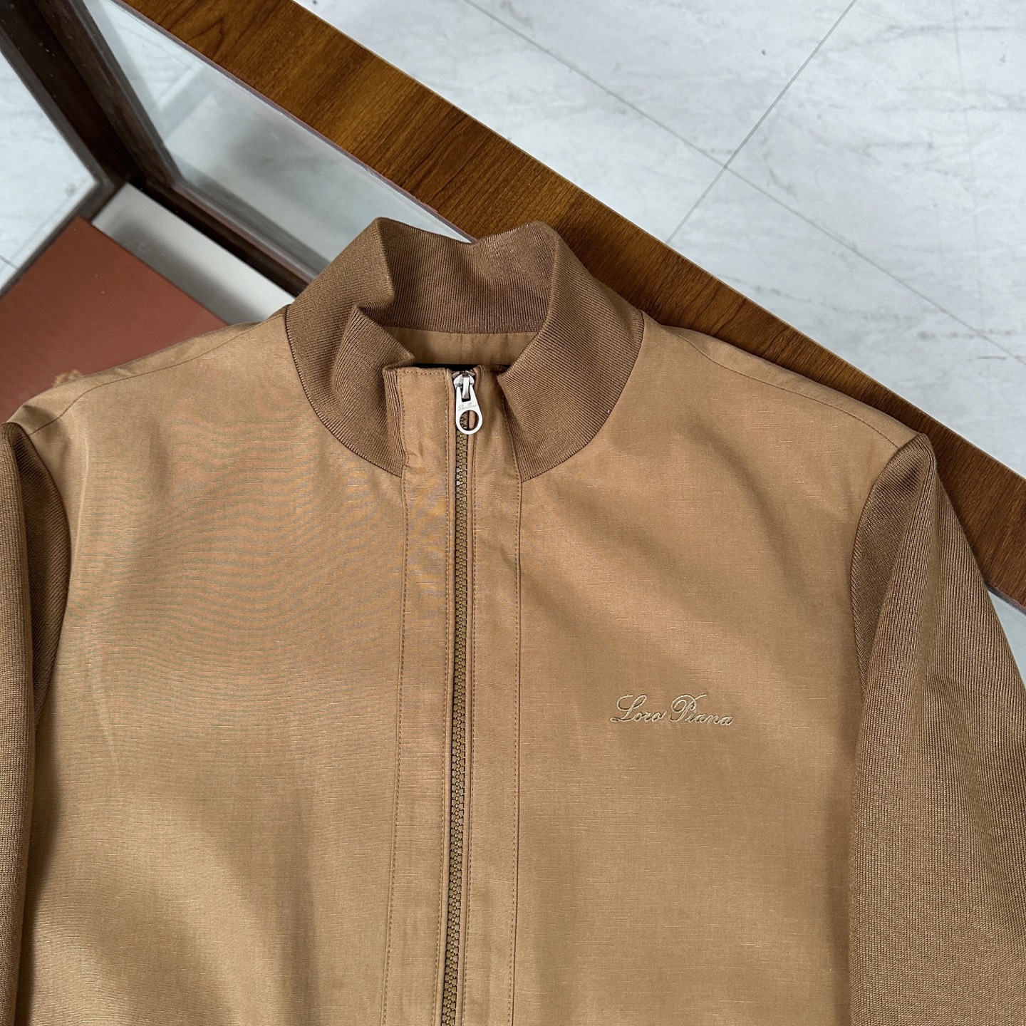 🆕🆕🆕【Loro Pina】诺悠翩雅 新品男士经典飞行员夹克外套、甄选优质亚麻纤维面料，解锁文艺腔调、经