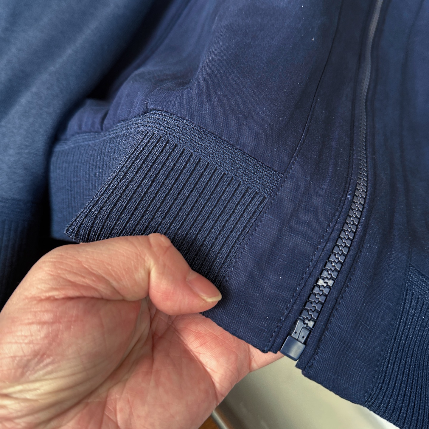 🆕🆕🆕【Loro Pina】诺悠翩雅 新品男士经典飞行员夹克外套、甄选优质亚麻纤维面料，解锁文艺腔调、经