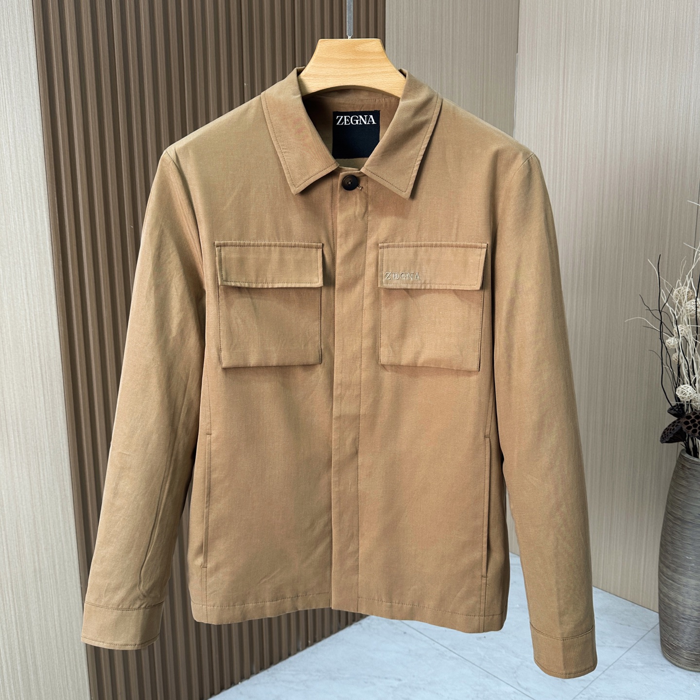 🆕🆕🆕【Zegna】杰尼亚 新款男士精选100%麻料工装夹克外套，触感极为柔软细腻，细节精湛考究，两侧对