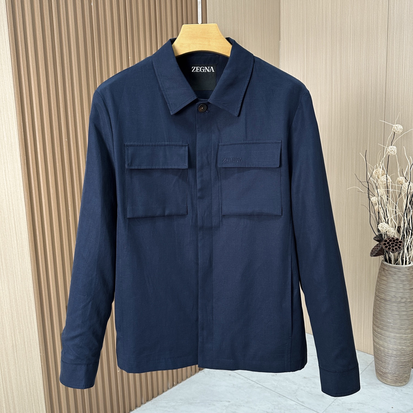 🆕🆕🆕【Zegna】杰尼亚 新款男士精选100%麻料工装夹克外套，触感极为柔软细腻，细节精湛考究，两侧对