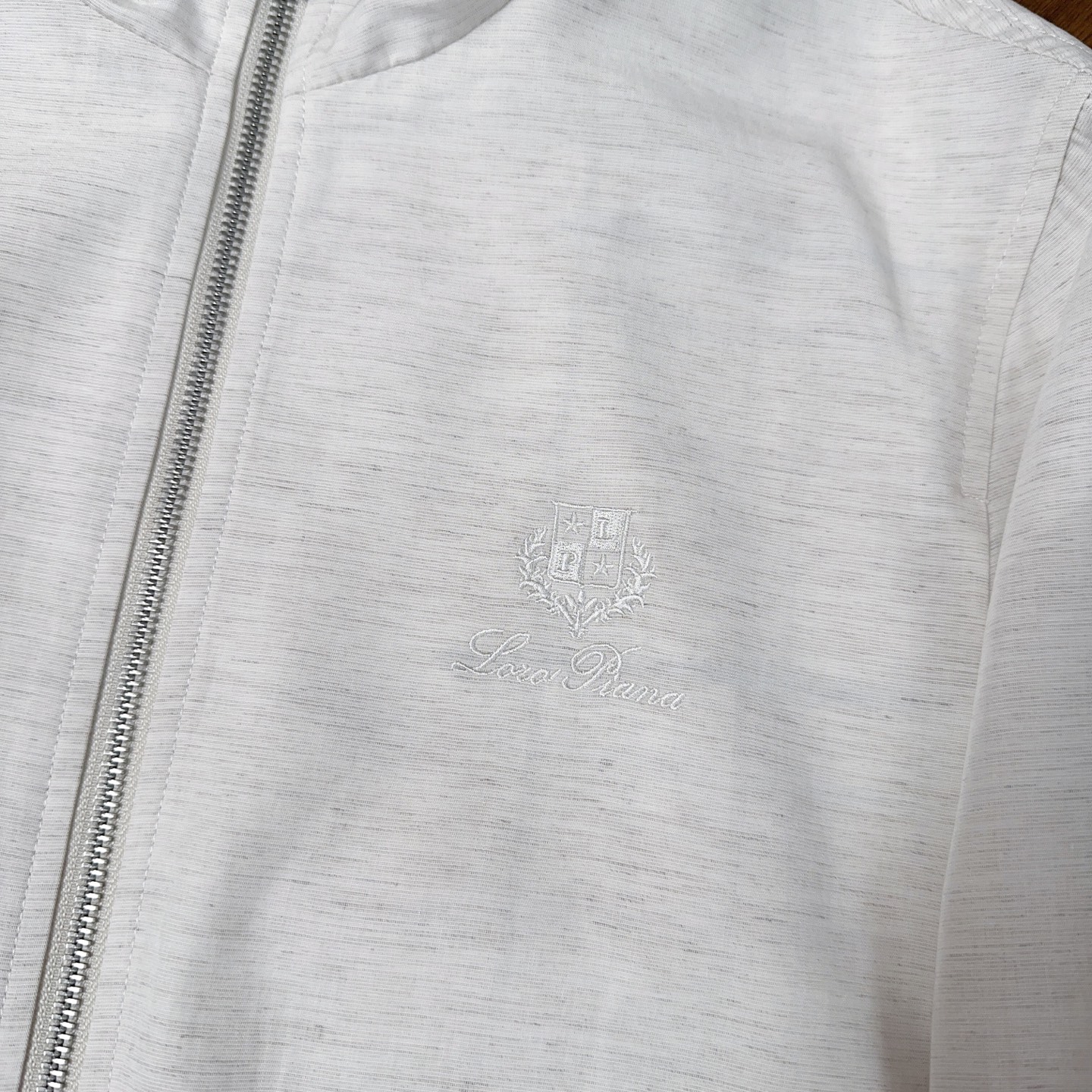 🆕🆕🆕【Loro Pina】诺悠翩雅 新品前襟翻盖口袋精选100%麻料夹克，#经典Loro piana格