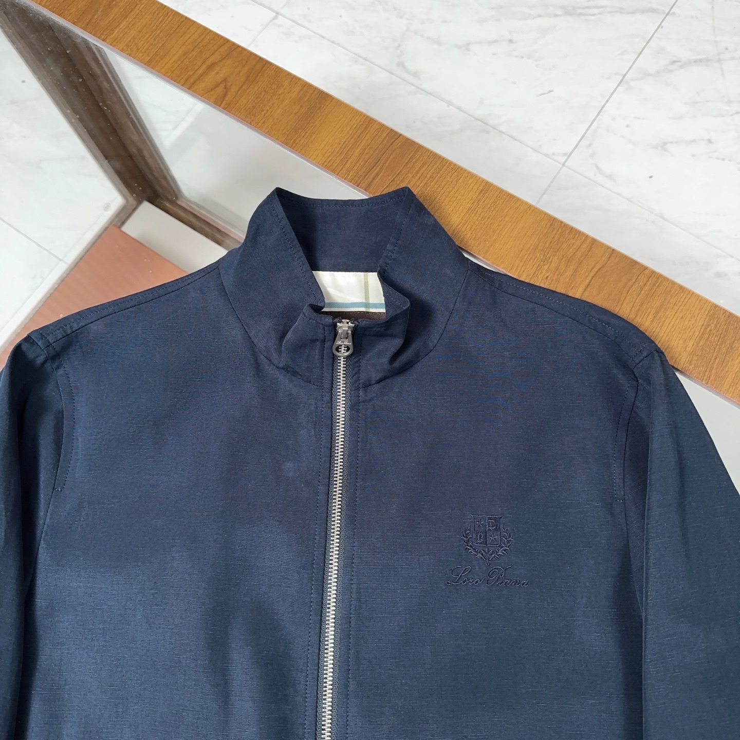 🆕🆕🆕【Loro Pina】诺悠翩雅 新品前襟翻盖口袋精选100%麻料夹克，#经典Loro piana格