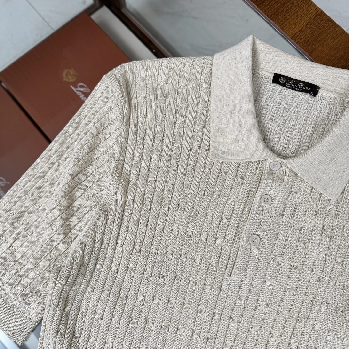 🆕🆕🆕【Loro piana】老钱风特织客供麻花纱线！独特魅力翻领设计选用特殊针6.2针织法短袖T恤匠心