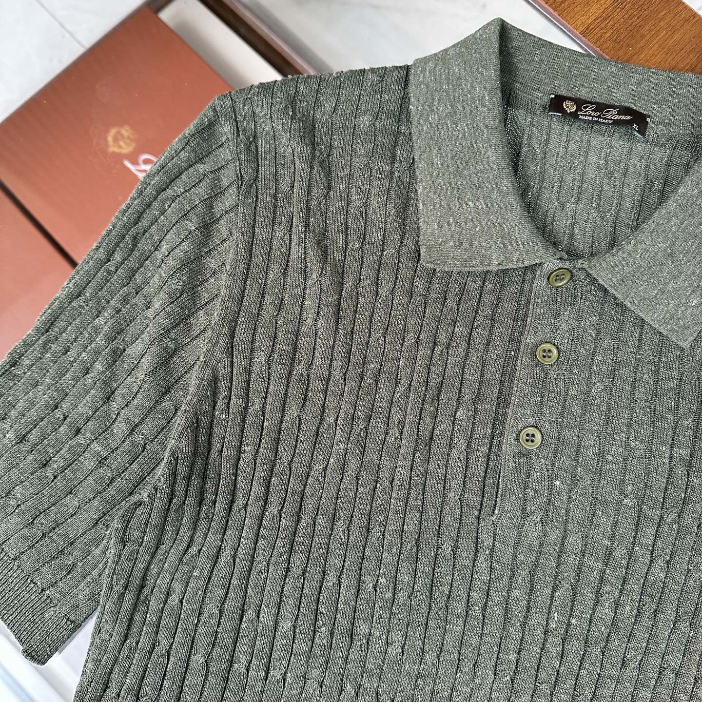 🆕🆕🆕【Loro piana】老钱风特织客供麻花纱线！独特魅力翻领设计选用特殊针6.2针织法短袖T恤匠心