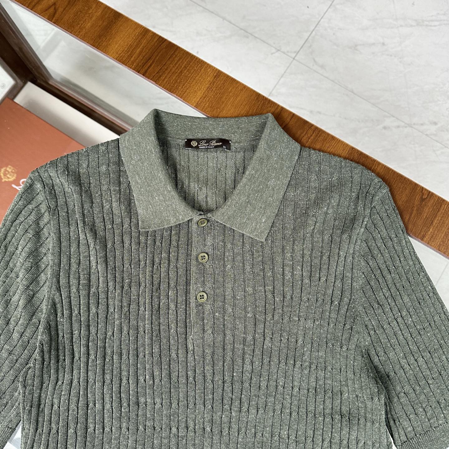 🆕🆕🆕【Loro piana】老钱风特织客供麻花纱线！独特魅力翻领设计选用特殊针6.2针织法短袖T恤匠心