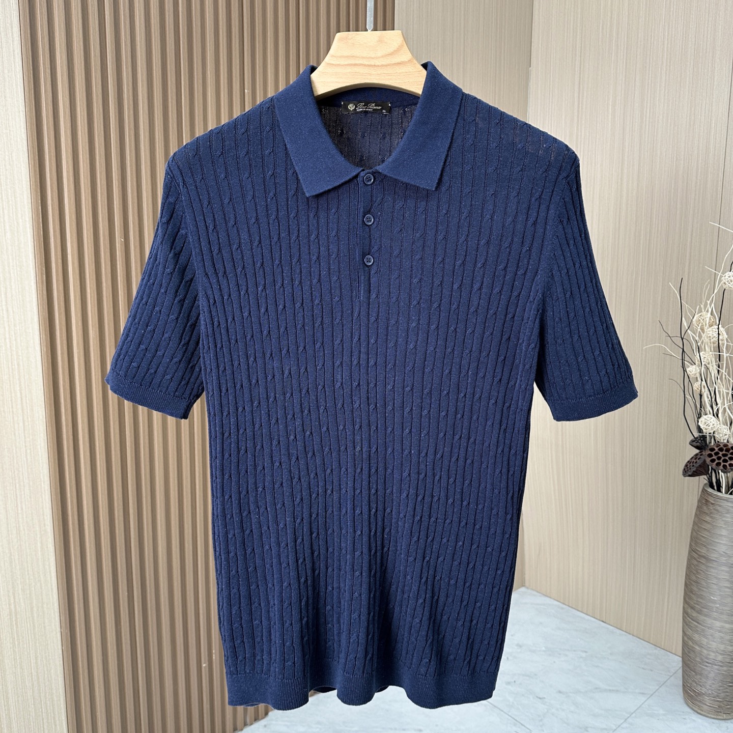 🆕🆕🆕【Loro piana】老钱风特织客供麻花纱线！独特魅力翻领设计选用特殊针6.2针织法短袖T恤匠心