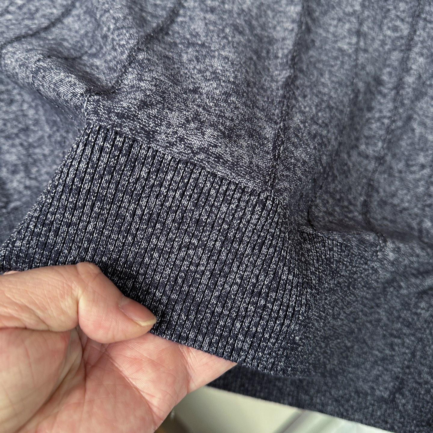 🆕🆕🆕【Loro piana】 官网同步发售经典条纹棉麻混纺三排扣Polo衫、以自然纤维重构优雅休闲的穿