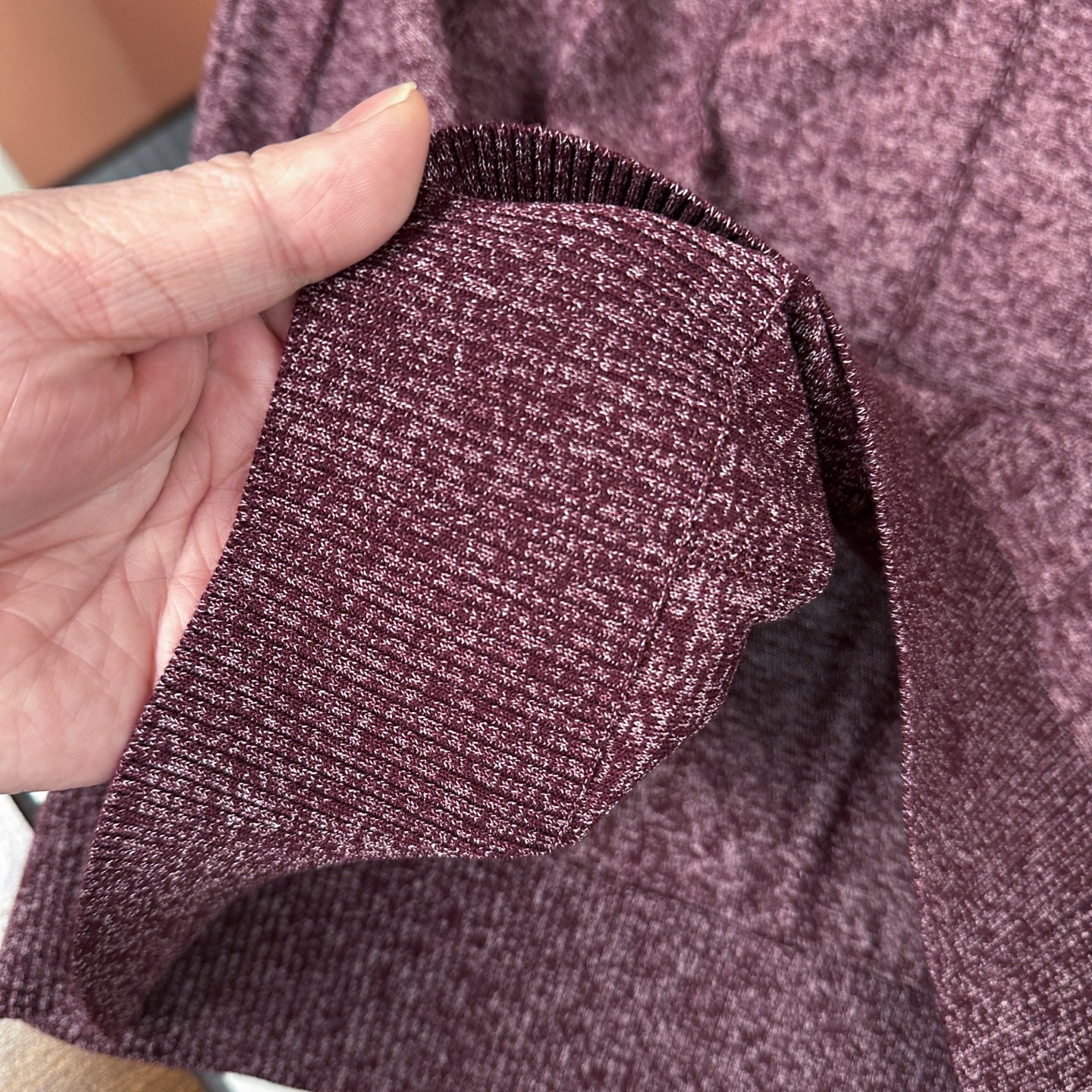 🆕🆕🆕【Loro piana】 官网同步发售经典条纹棉麻混纺三排扣Polo衫、以自然纤维重构优雅休闲的穿