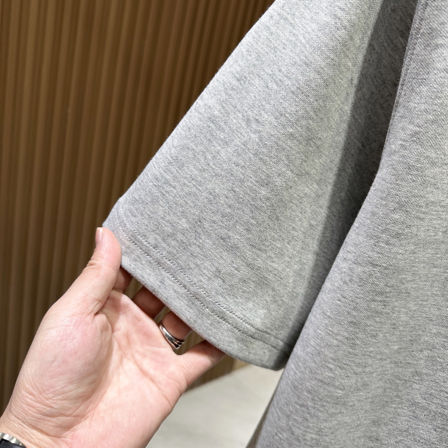 /套 🆕🆕🆕【Loro piana】老钱风经典图腾刺绣标识运动休闲套装Loro piana家新款套装以其