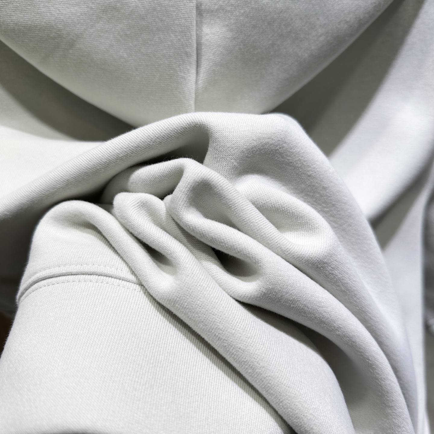 /套 🆕🆕🆕【Loro piana】老钱风经典图腾刺绣标识运动休闲套装Loro piana家新款套装以其