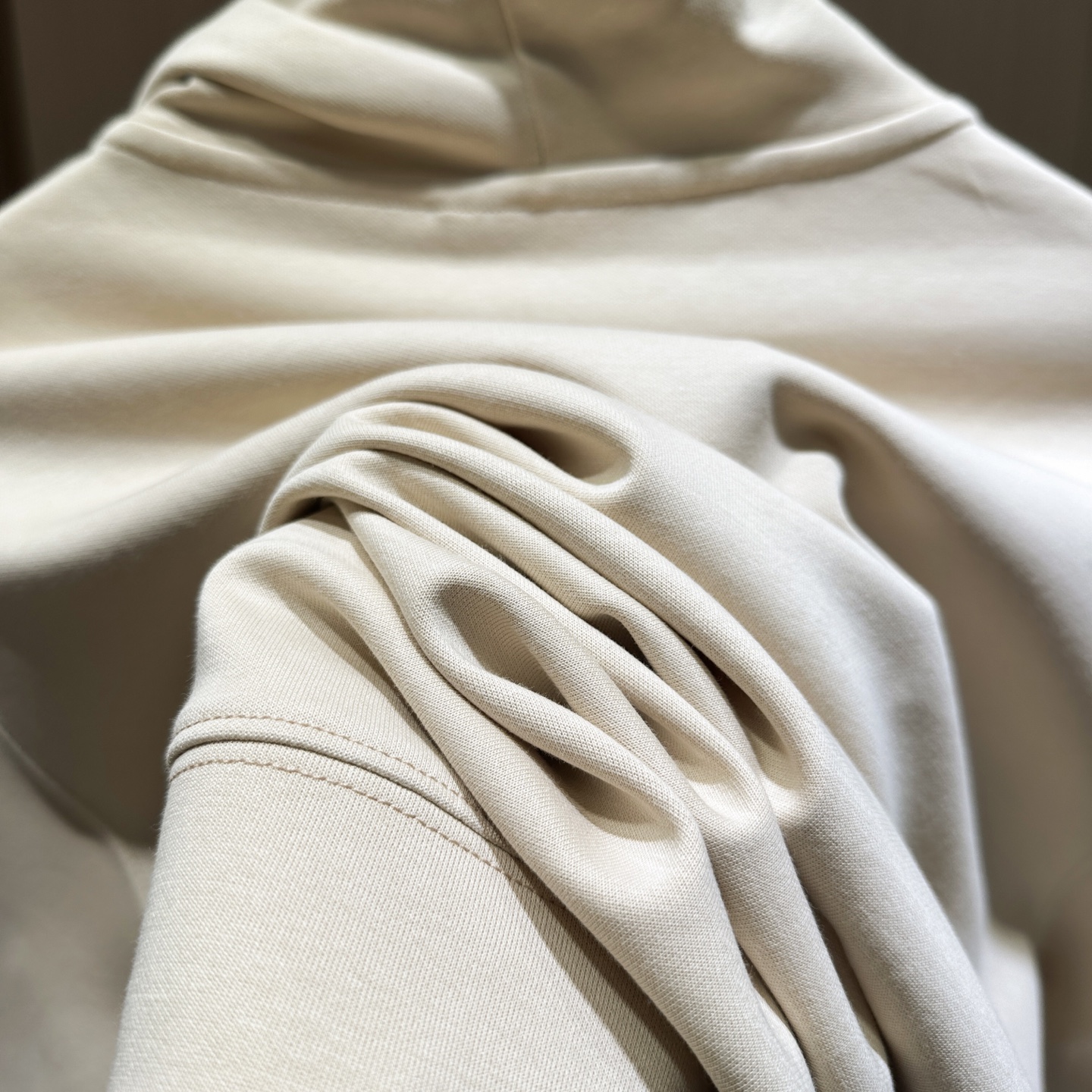 /套 🆕🆕🆕【Loro piana】老钱风经典图腾刺绣标识运动休闲套装Loro piana家新款套装以其