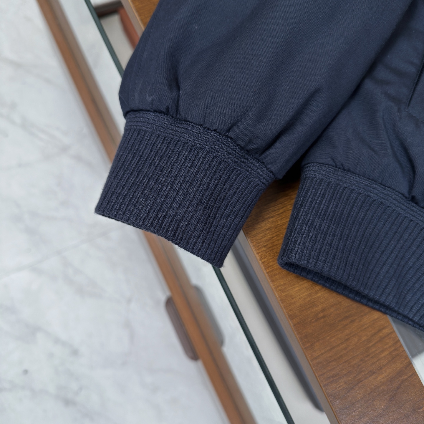 羽绒服 🆕🆕🆕 #新款上新 【Bomber Windmate男士轻薄飞行员羽绒夹克】 意式老钱风的经典之作,将简约版型与 羽绒服 🆕🆕🆕 #新款上新 【Bomber Windmate男士轻薄飞行员羽绒夹克】 意式老钱风的经典之作,将简约版型与