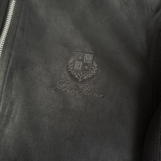 羽绒服 🆕🆕🆕 #新款上新 【Loro Piana 拼接麂皮立领飞行员轻薄羽绒夹克,磨砂质感搭配针织袖,设计功能与时尚感 羽绒服 🆕🆕🆕 #新款上新 【Loro Piana 拼接麂皮立领飞行员轻薄羽绒夹克,磨砂质感搭配针织袖,设计功能与时尚感