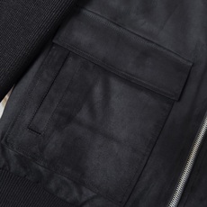 羽绒服 🆕🆕🆕 #新款上新 【Loro Piana 拼接麂皮立领飞行员轻薄羽绒夹克,磨砂质感搭配针织袖,设计功能与时尚感 羽绒服 🆕🆕🆕 #新款上新 【Loro Piana 拼接麂皮立领飞行员轻薄羽绒夹克,磨砂质感搭配针织袖,设计功能与时尚感