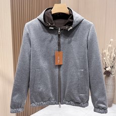 🆕🆕🆕 #新款上新 【Bomber Windmate 男士双面两穿飞行员夹克 | 一件穿三季的出行奢选】 意式低调老钱风 🆕🆕🆕 #新款上新 【Bomber Windmate 男士双面两穿飞行员夹克 | 一件穿三季的出行奢选】 意式低调老钱风