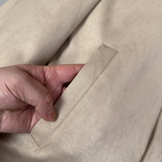 羽绒服 🆕🆕🆕 #新款上新 【Zegna 鹿皮绒夹克,内衬薄羽绒保暖不臃肿,单穿风度满满,轻盈保暖不压身,比普通夹棉更轻 羽绒服 🆕🆕🆕 #新款上新 【Zegna 鹿皮绒夹克,内衬薄羽绒保暖不臃肿,单穿风度满满,轻盈保暖不压身,比普通夹棉更轻