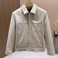 羽绒服 🆕🆕🆕 #新款上新 【Zegna 鹿皮绒夹克,内衬薄羽绒保暖不臃肿,单穿风度满满,轻盈保暖不压身,比普通夹棉更轻 羽绒服 🆕🆕🆕 #新款上新 【Zegna 鹿皮绒夹克,内衬薄羽绒保暖不臃肿,单穿风度满满,轻盈保暖不压身,比普通夹棉更轻