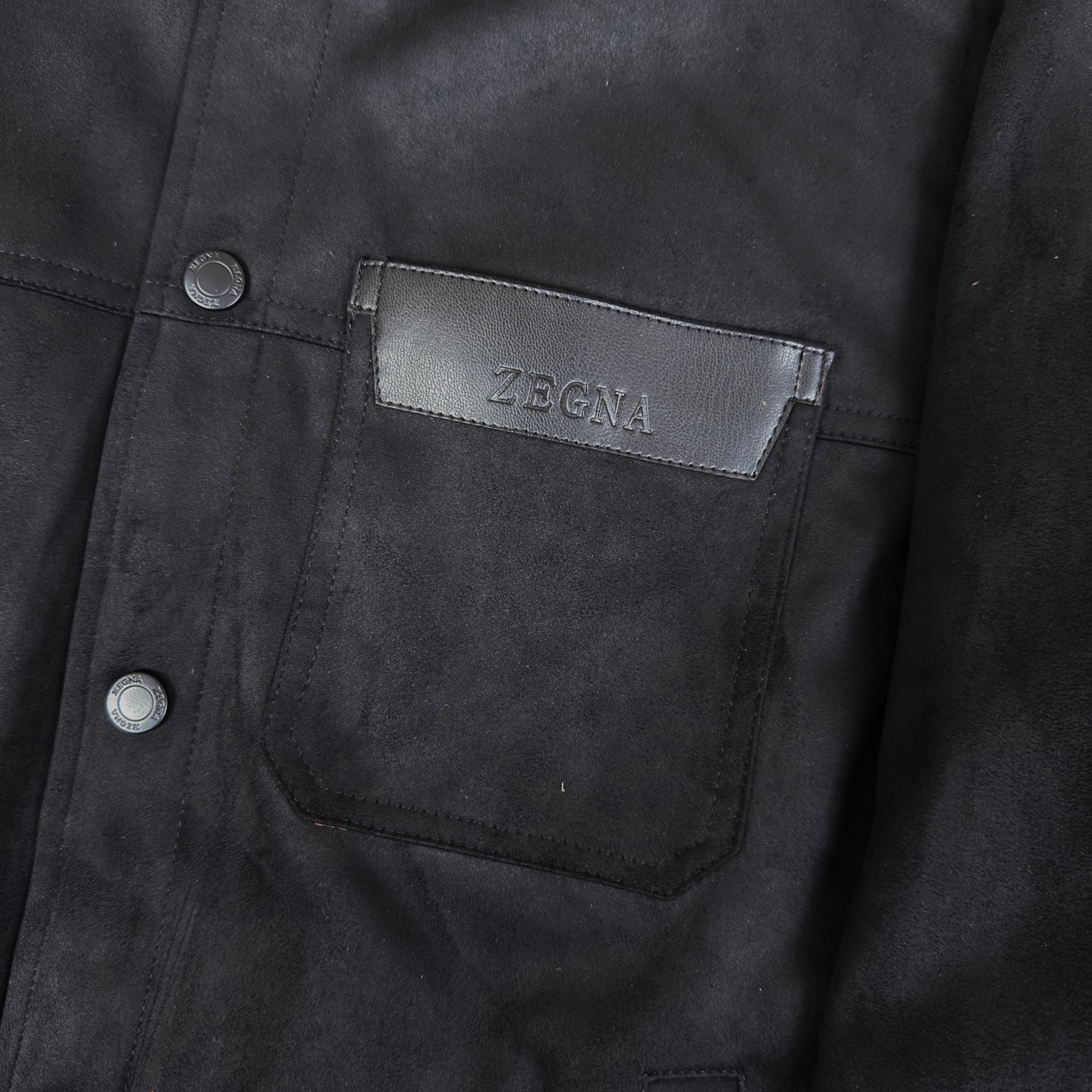 羽绒服 🆕🆕🆕 #新款上新 【Zegna 鹿皮绒夹克，内衬薄羽绒保暖不臃肿，单穿风度满满，轻盈保暖不压身，比普通夹棉更轻