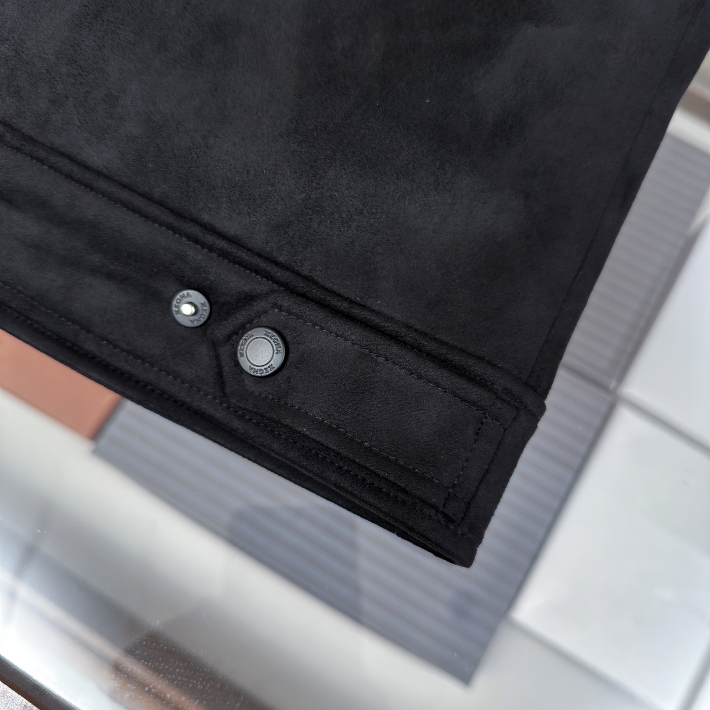 羽绒服 🆕🆕🆕 #新款上新 【Zegna 鹿皮绒夹克，内衬薄羽绒保暖不臃肿，单穿风度满满，轻盈保暖不压身，比普通夹棉更轻