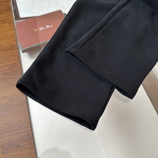 🆕🆕🆕【Loro Piana 连帽卫衣套装,将老钱风的松弛质感完美诠释,甄选高支棉混纺面料,触感软糯细腻,自带柔和哑光肌 🆕🆕🆕【Loro Piana 连帽卫衣套装,将老钱风的松弛质感完美诠释,甄选高支棉混纺面料,触感软糯细腻,自带柔和哑光肌