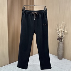 🆕🆕🆕【Loro Piana 连帽卫衣套装,将老钱风的松弛质感完美诠释,甄选高支棉混纺面料,触感软糯细腻,自带柔和哑光肌 🆕🆕🆕【Loro Piana 连帽卫衣套装,将老钱风的松弛质感完美诠释,甄选高支棉混纺面料,触感软糯细腻,自带柔和哑光肌