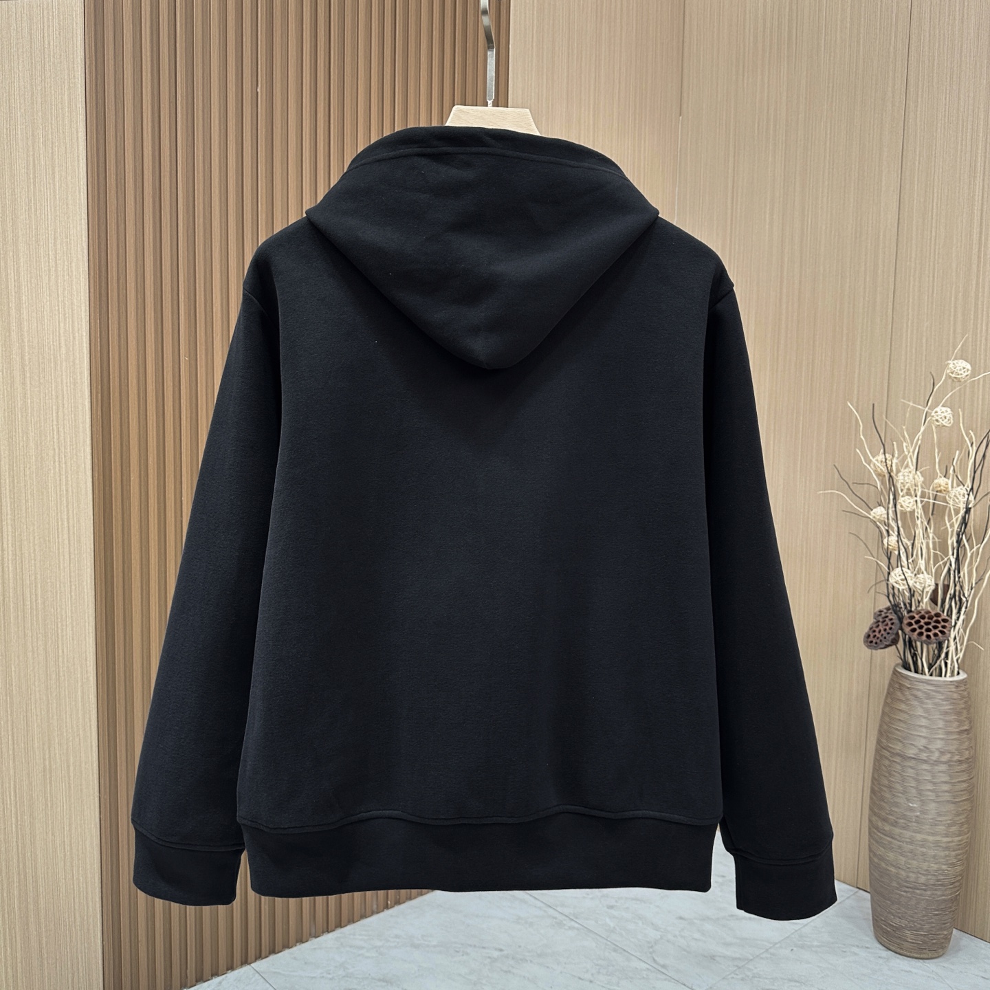 🆕🆕🆕【Loro Piana 连帽卫衣套装,将老钱风的松弛质感完美诠释,甄选高支棉混纺面料,触感软糯细腻,自带柔和哑光肌 🆕🆕🆕【Loro Piana 连帽卫衣套装,将老钱风的松弛质感完美诠释,甄选高支棉混纺面料,触感软糯细腻,自带柔和哑光肌