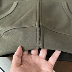 🆕🆕🆕【Loro Piana 连帽卫衣套装,将老钱风的松弛质感完美诠释,甄选高支棉混纺面料,触感软糯细腻,自带柔和哑光肌 🆕🆕🆕【Loro Piana 连帽卫衣套装,将老钱风的松弛质感完美诠释,甄选高支棉混纺面料,触感软糯细腻,自带柔和哑光肌