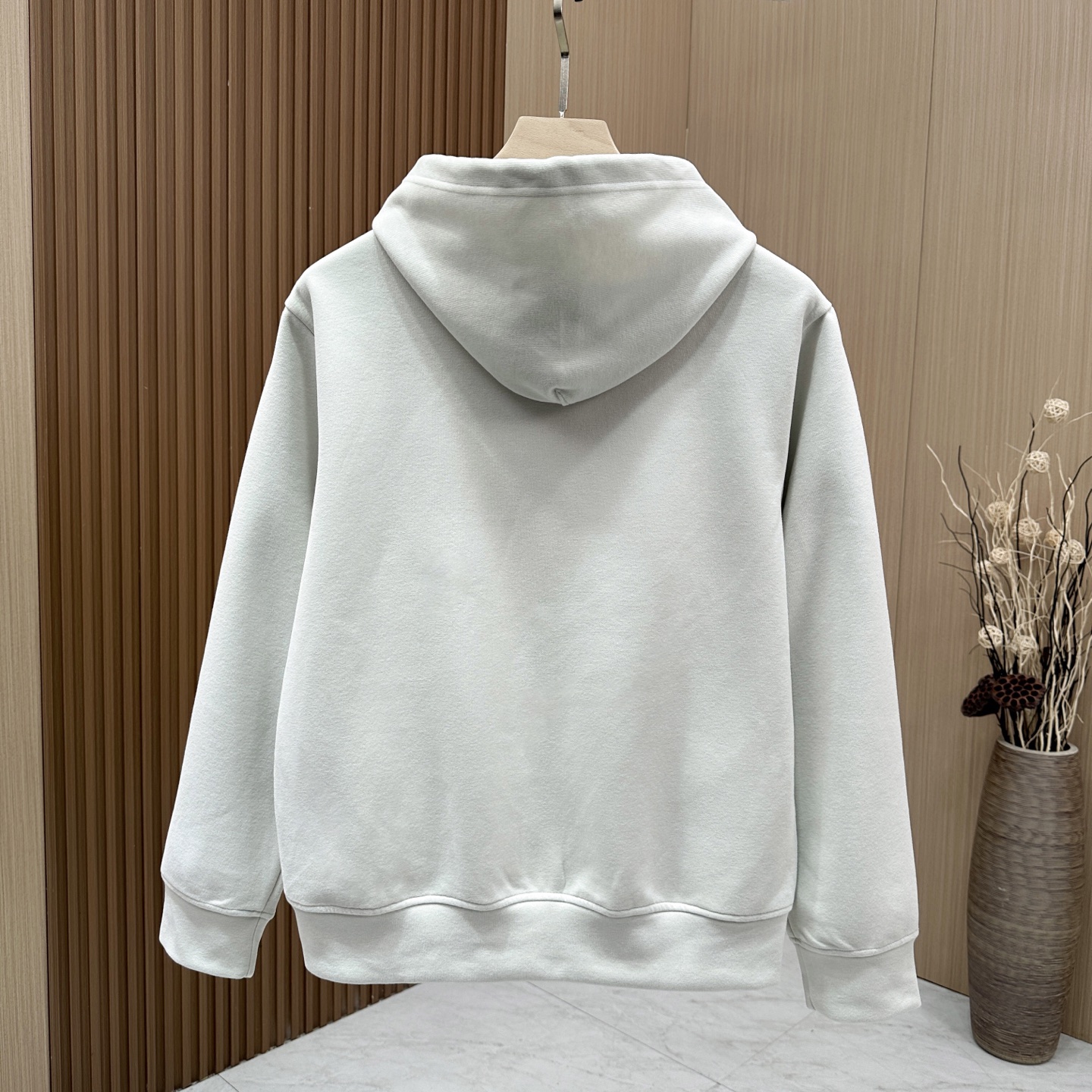 🆕🆕🆕【Loro Piana 连帽卫衣套装,将老钱风的松弛质感完美诠释,甄选高支棉混纺面料,触感软糯细腻,自带柔和哑光肌 🆕🆕🆕【Loro Piana 连帽卫衣套装,将老钱风的松弛质感完美诠释,甄选高支棉混纺面料,触感软糯细腻,自带柔和哑光肌