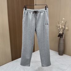 🆕🆕🆕【Loro Piana 连帽卫衣套装,将老钱风的松弛质感完美诠释,甄选高支棉混纺面料,触感软糯细腻,自带柔和哑光肌 🆕🆕🆕【Loro Piana 连帽卫衣套装,将老钱风的松弛质感完美诠释,甄选高支棉混纺面料,触感软糯细腻,自带柔和哑光肌