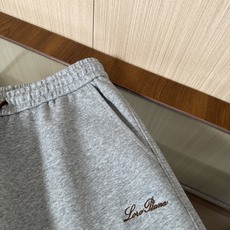 🆕🆕🆕【Loro Piana 连帽卫衣套装,将老钱风的松弛质感完美诠释,甄选高支棉混纺面料,触感软糯细腻,自带柔和哑光肌 🆕🆕🆕【Loro Piana 连帽卫衣套装,将老钱风的松弛质感完美诠释,甄选高支棉混纺面料,触感软糯细腻,自带柔和哑光肌