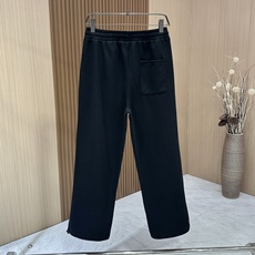 🆕🆕🆕【Loro Piana 撞色刺绣休闲套装,一套拿捏松弛高级感的男士休闲套装,兼顾质感与日常实穿。甄选高克重亲肤针织 🆕🆕🆕【Loro Piana 撞色刺绣休闲套装,一套拿捏松弛高级感的男士休闲套装,兼顾质感与日常实穿。甄选高克重亲肤针织
