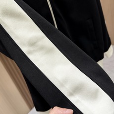 🆕🆕🆕【Loro Piana 撞色刺绣休闲套装,一套拿捏松弛高级感的男士休闲套装,兼顾质感与日常实穿。甄选高克重亲肤针织 🆕🆕🆕【Loro Piana 撞色刺绣休闲套装,一套拿捏松弛高级感的男士休闲套装,兼顾质感与日常实穿。甄选高克重亲肤针织