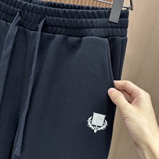🆕🆕🆕【Loro Piana 撞色刺绣休闲套装,一套拿捏松弛高级感的男士休闲套装,兼顾质感与日常实穿。甄选高克重亲肤针织 🆕🆕🆕【Loro Piana 撞色刺绣休闲套装,一套拿捏松弛高级感的男士休闲套装,兼顾质感与日常实穿。甄选高克重亲肤针织