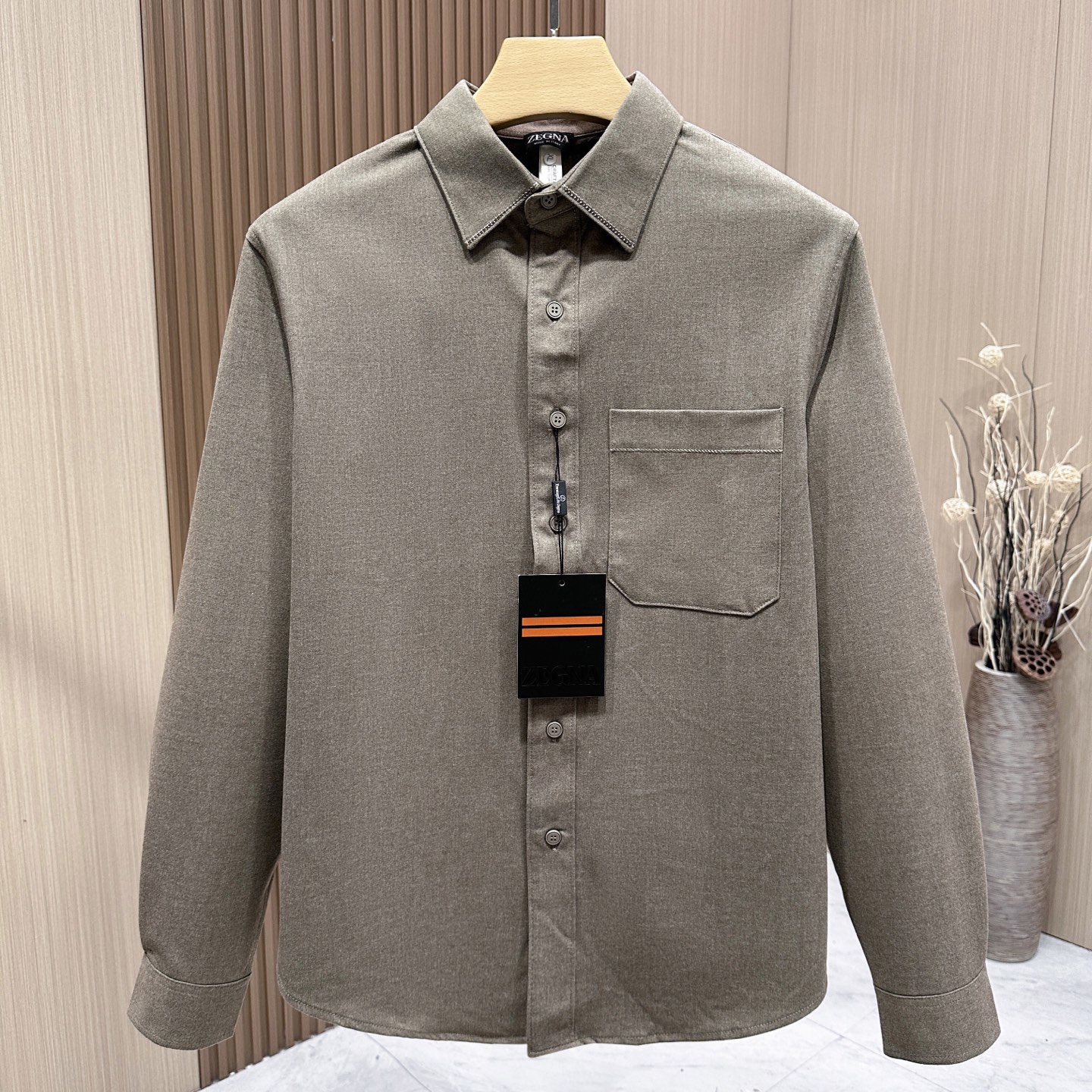 🆕🆕🆕 #新款上新 【Zegna 羊绒混纺衬衫套装，整套诠释老钱风松弛绅士格调】 选用细腻羊绒混纺面料，羊绒赋予面料温润