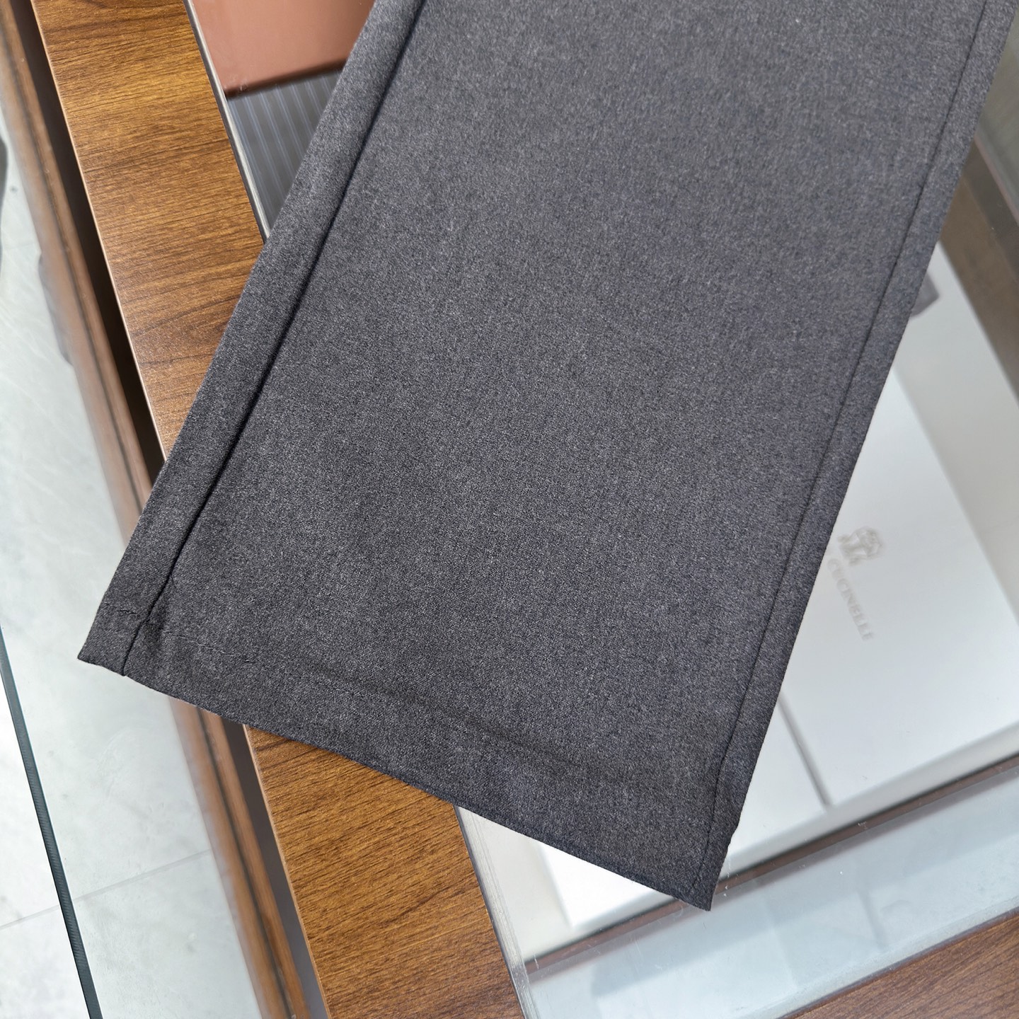 🆕🆕🆕 #新款上新 【Zegna 羊绒混纺衬衫套装,整套诠释老钱风松弛绅士格调】 选用细腻羊绒混纺面料,羊绒赋予面料温润 🆕🆕🆕 #新款上新 【Zegna 羊绒混纺衬衫套装,整套诠释老钱风松弛绅士格调】 选用细腻羊绒混纺面料,羊绒赋予面料温润
