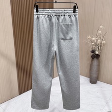 🆕🆕🆕 #新款上新 【Brioni 连帽拉链卫衣套装,不夸张的花色,整套呈现低调内敛的老钱休闲格调,沉稳耐看,不张扬却 🆕🆕🆕 #新款上新 【Brioni 连帽拉链卫衣套装,不夸张的花色,整套呈现低调内敛的老钱休闲格调,沉稳耐看,不张扬却