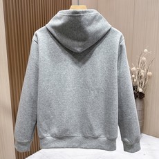 🆕🆕🆕 #新款上新 【Brioni 连帽拉链卫衣套装,不夸张的花色,整套呈现低调内敛的老钱休闲格调,沉稳耐看,不张扬却 🆕🆕🆕 #新款上新 【Brioni 连帽拉链卫衣套装,不夸张的花色,整套呈现低调内敛的老钱休闲格调,沉稳耐看,不张扬却