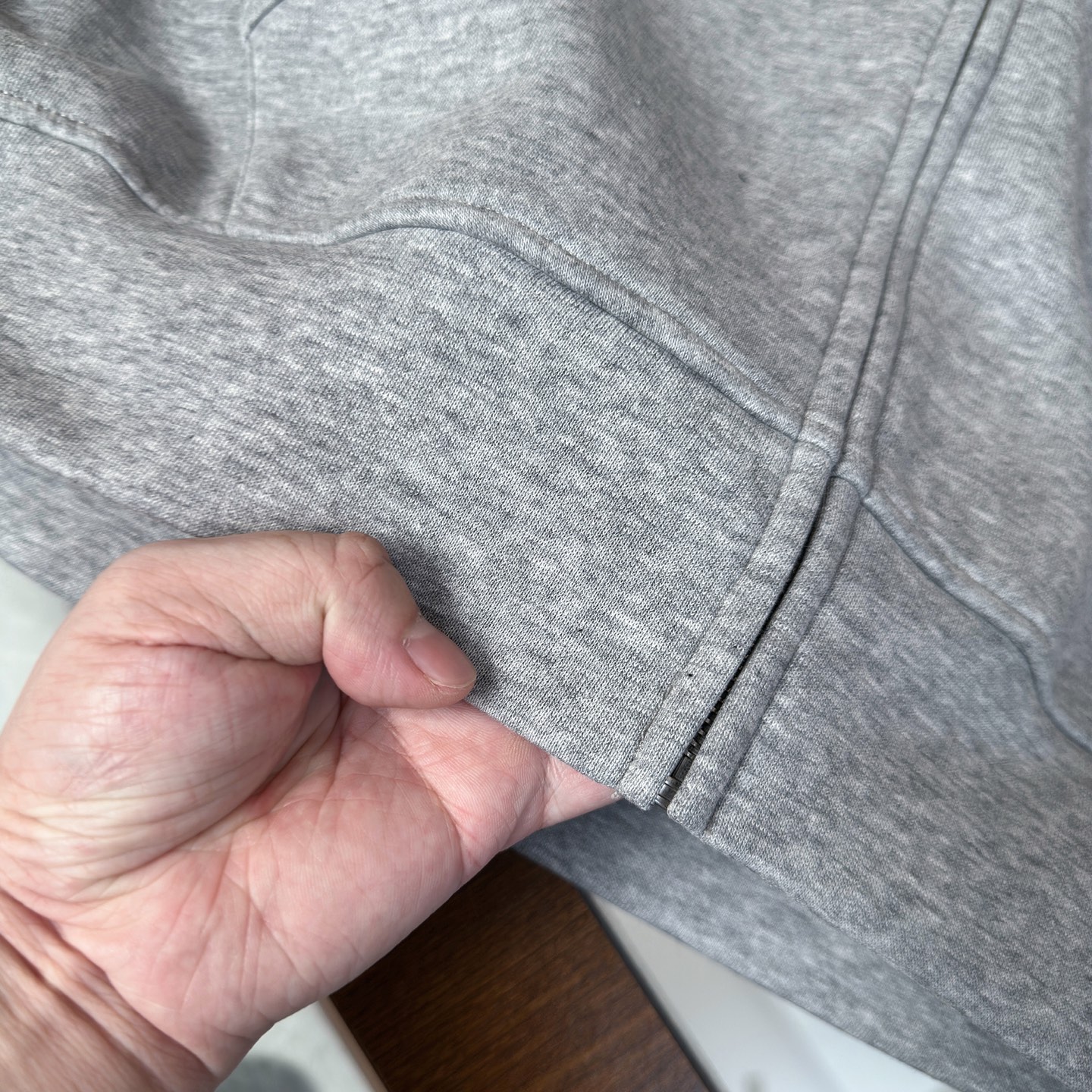 🆕🆕🆕 #新款上新 【Brioni 连帽拉链卫衣套装,不夸张的花色,整套呈现低调内敛的老钱休闲格调,沉稳耐看,不张扬却 🆕🆕🆕 #新款上新 【Brioni 连帽拉链卫衣套装,不夸张的花色,整套呈现低调内敛的老钱休闲格调,沉稳耐看,不张扬却