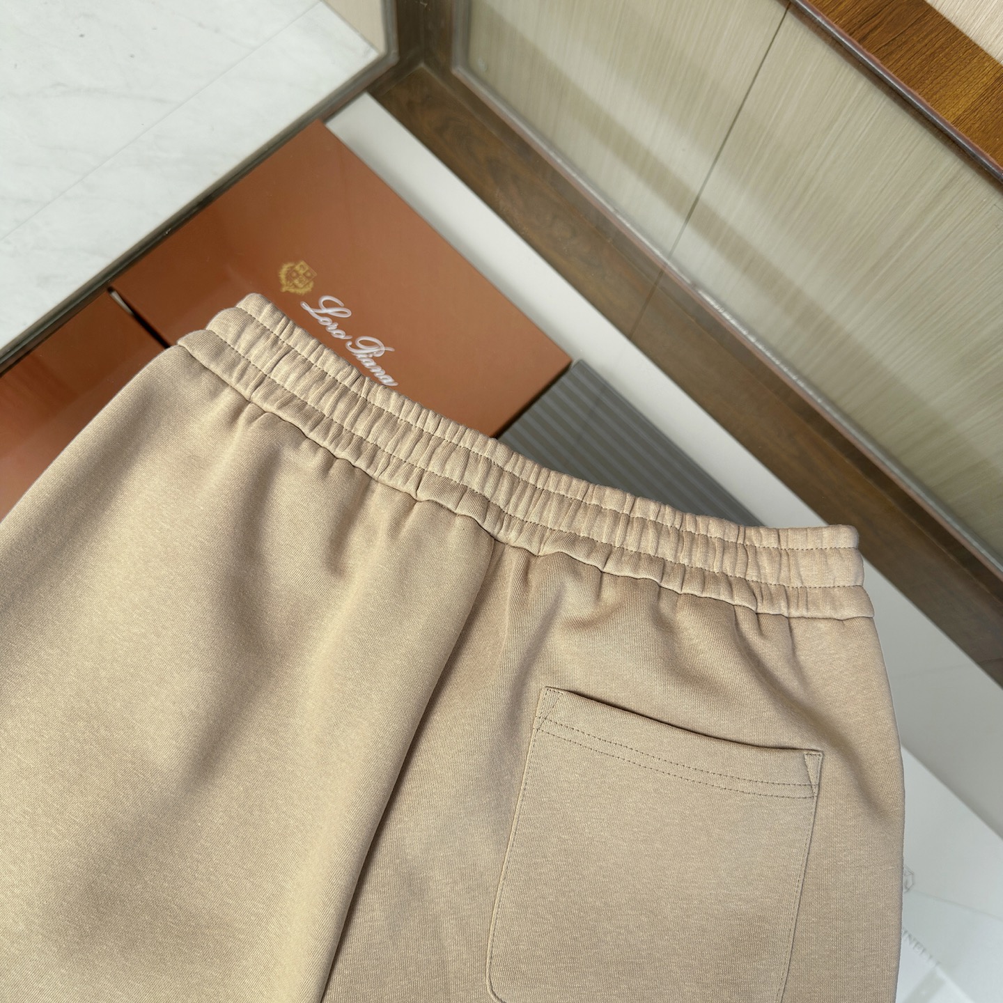 🆕🆕🆕 #新款上新 【Brioni 连帽拉链卫衣套装,不夸张的花色,整套呈现低调内敛的老钱休闲格调,沉稳耐看,不张扬却 🆕🆕🆕 #新款上新 【Brioni 连帽拉链卫衣套装,不夸张的花色,整套呈现低调内敛的老钱休闲格调,沉稳耐看,不张扬却