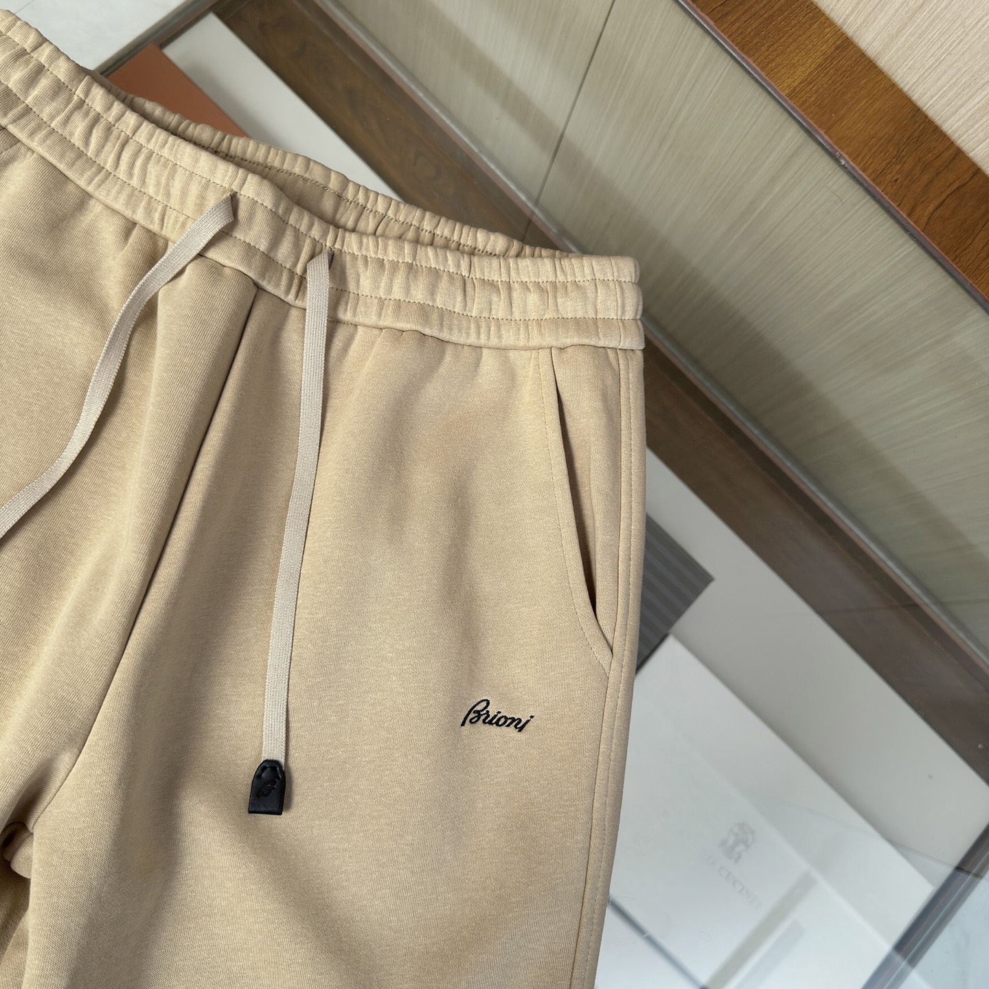 🆕🆕🆕 #新款上新 【Brioni 连帽拉链卫衣套装,不夸张的花色,整套呈现低调内敛的老钱休闲格调,沉稳耐看,不张扬却 🆕🆕🆕 #新款上新 【Brioni 连帽拉链卫衣套装,不夸张的花色,整套呈现低调内敛的老钱休闲格调,沉稳耐看,不张扬却