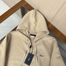 🆕🆕🆕 #新款上新 【Brioni 连帽拉链卫衣套装,不夸张的花色,整套呈现低调内敛的老钱休闲格调,沉稳耐看,不张扬却 🆕🆕🆕 #新款上新 【Brioni 连帽拉链卫衣套装,不夸张的花色,整套呈现低调内敛的老钱休闲格调,沉稳耐看,不张扬却