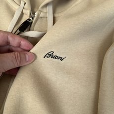 🆕🆕🆕 #新款上新 【Brioni 连帽拉链卫衣套装,不夸张的花色,整套呈现低调内敛的老钱休闲格调,沉稳耐看,不张扬却 🆕🆕🆕 #新款上新 【Brioni 连帽拉链卫衣套装,不夸张的花色,整套呈现低调内敛的老钱休闲格调,沉稳耐看,不张扬却
