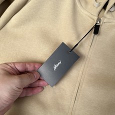 🆕🆕🆕 #新款上新 【Brioni 连帽拉链卫衣套装,不夸张的花色,整套呈现低调内敛的老钱休闲格调,沉稳耐看,不张扬却 🆕🆕🆕 #新款上新 【Brioni 连帽拉链卫衣套装,不夸张的花色,整套呈现低调内敛的老钱休闲格调,沉稳耐看,不张扬却