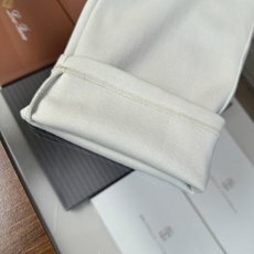 🆕🆕🆕 #新款上新 【Brioni 连帽拉链卫衣套装,不夸张的花色,整套呈现低调内敛的老钱休闲格调,沉稳耐看,不张扬却 🆕🆕🆕 #新款上新 【Brioni 连帽拉链卫衣套装,不夸张的花色,整套呈现低调内敛的老钱休闲格调,沉稳耐看,不张扬却
